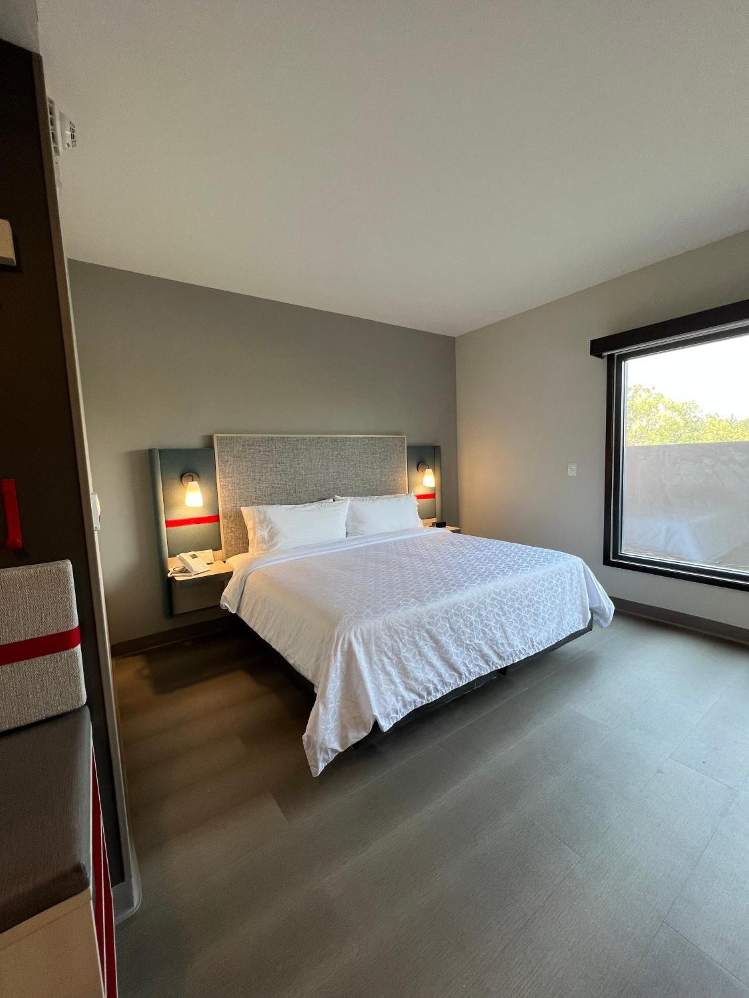 Avid Hotels - Guadalajara Av Vallarta Pte By Ihg Zapopan Exteriör bild