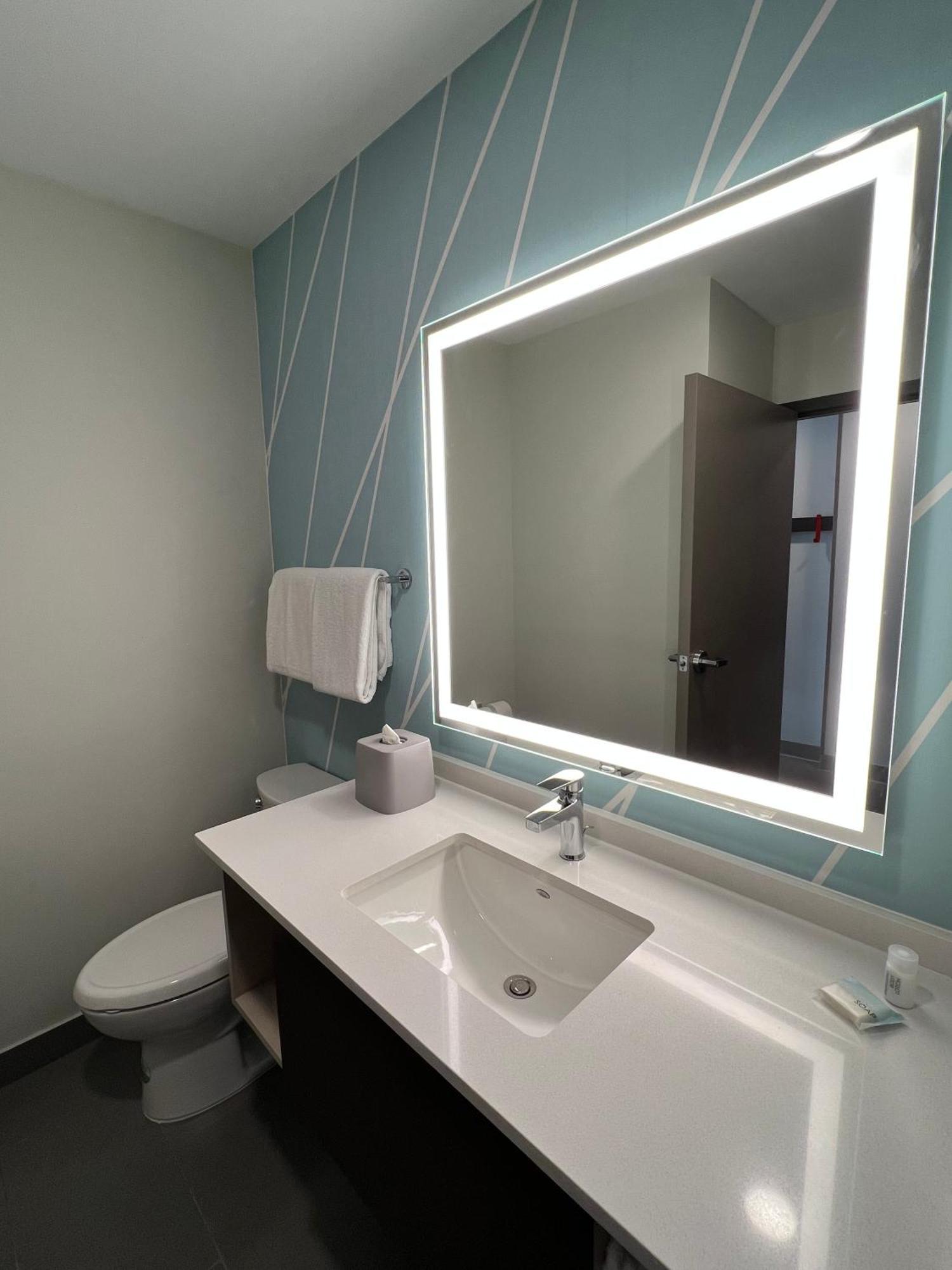 Avid Hotels - Guadalajara Av Vallarta Pte By Ihg Zapopan Exteriör bild